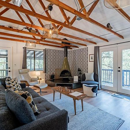 The Pine House - Cozy Mid-Century Modern, Pet-Friendlyヴィラ エクステリア 写真