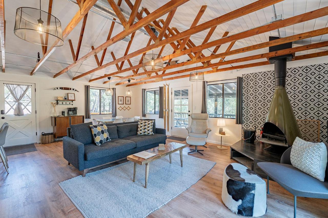 The Pine House - Cozy Mid-Century Modern, Pet-Friendlyヴィラ エクステリア 写真