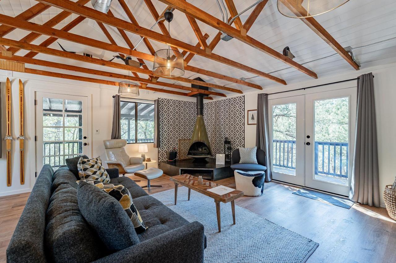 The Pine House - Cozy Mid-Century Modern, Pet-Friendlyヴィラ エクステリア 写真
