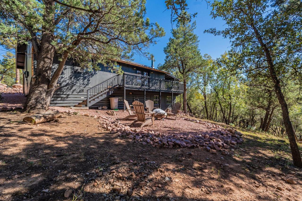 The Pine House - Cozy Mid-Century Modern, Pet-Friendlyヴィラ エクステリア 写真