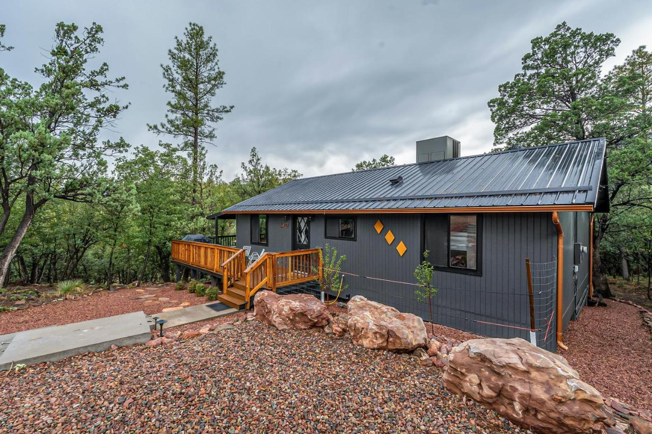 The Pine House - Cozy Mid-Century Modern, Pet-Friendlyヴィラ エクステリア 写真